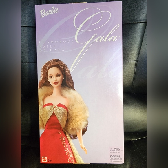 Glamorous Gala Hispanic Brunette Barbie 2003 - Picture 3 of 7